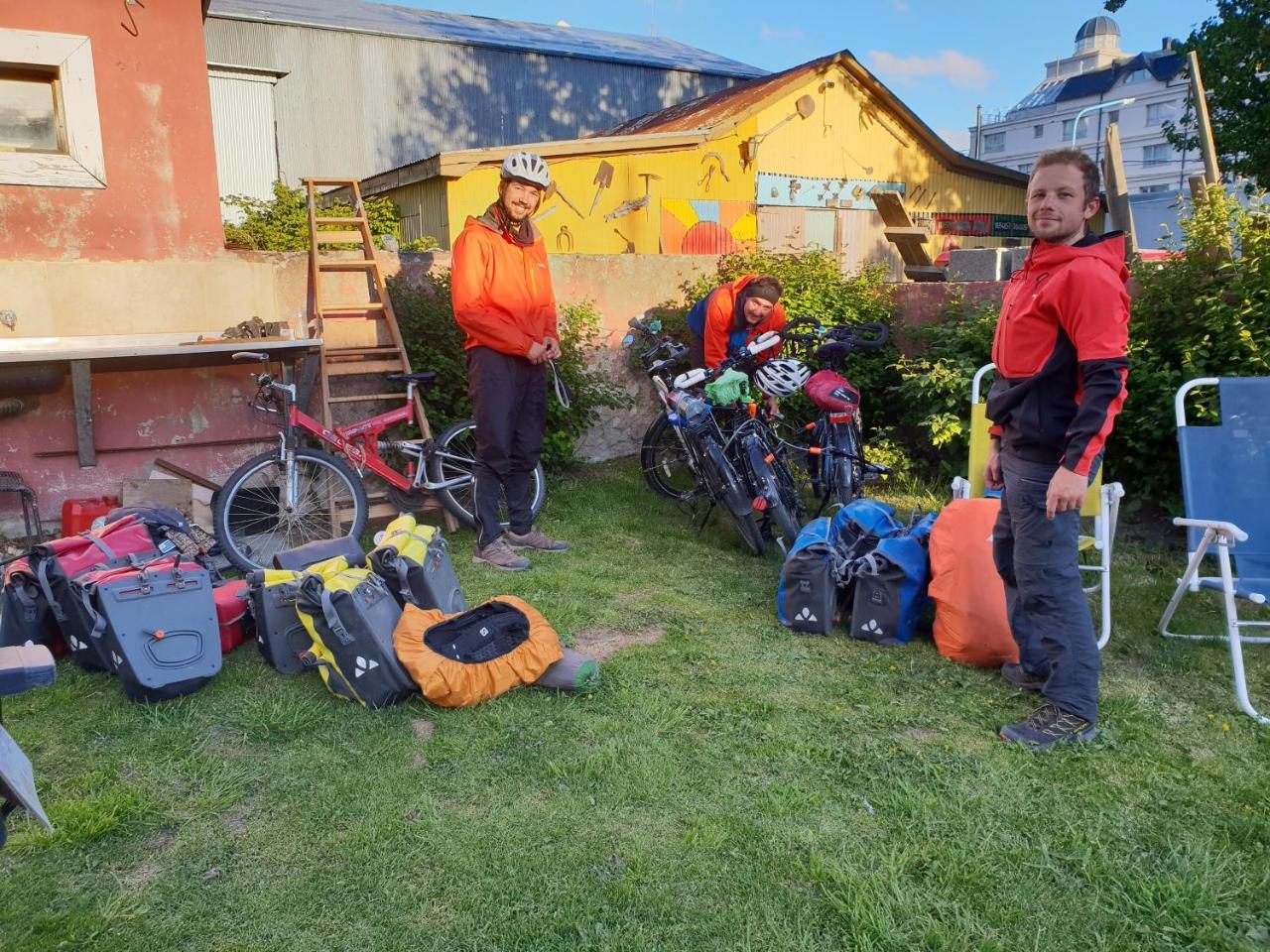 Lo De Momo Alojamiento Turistico Hostel Ushuaia Bagian luar foto