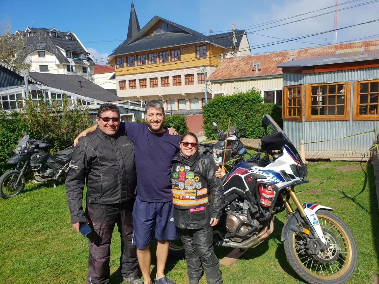 Lo De Momo Alojamiento Turistico Hostel Ushuaia Bagian luar foto